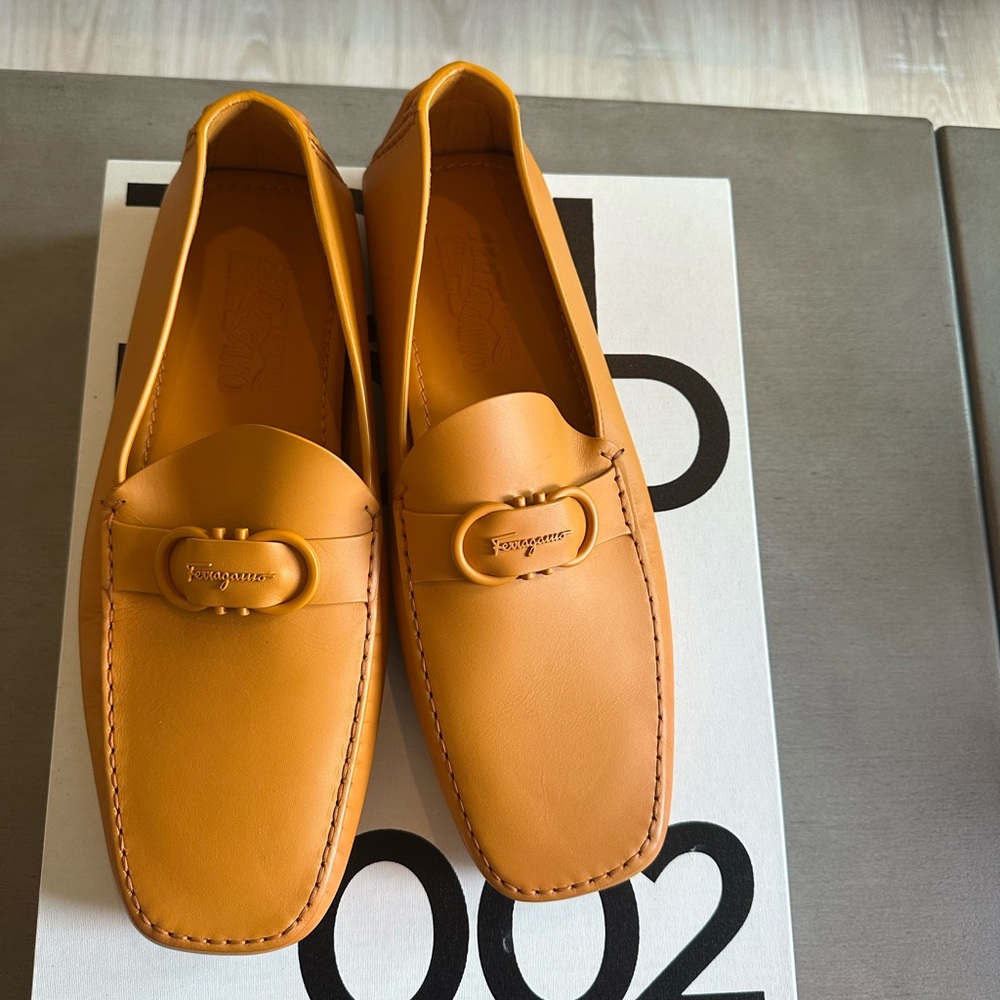 Salvatore Ferragamo Driving Loafers